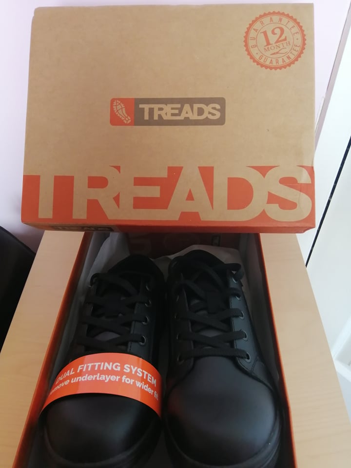 treads school shoes