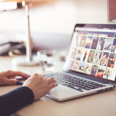 Print-On-Demand: The New Way To Print Your Photos From The Trip