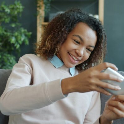 How to Effectively Balance Your Child’s Screen Time with Leisure Time